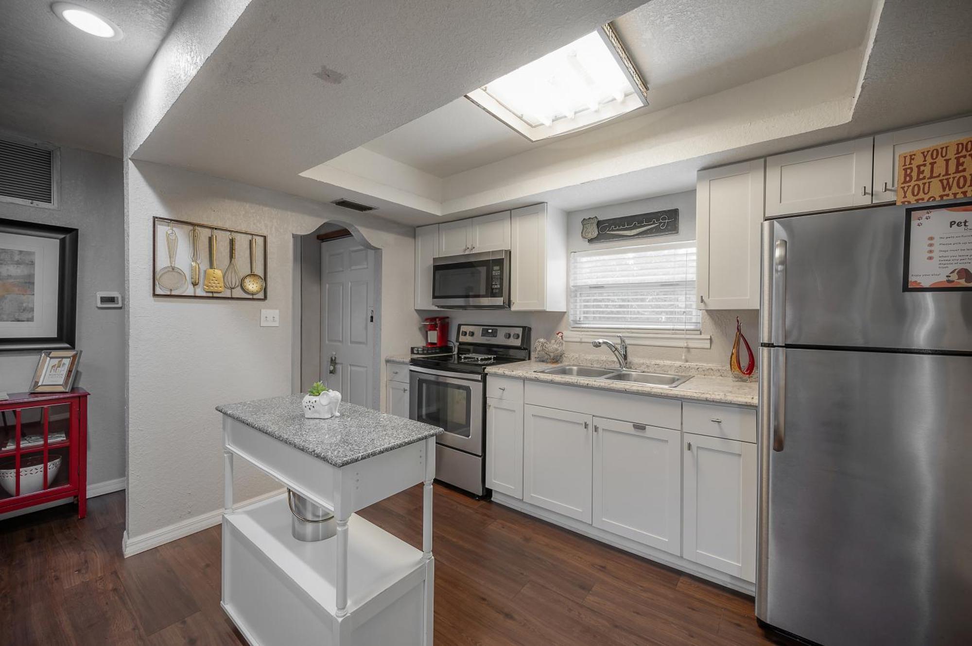 Hidden Couples Loft Retreat In Heights Foodie District Τάμπα Εξωτερικό φωτογραφία