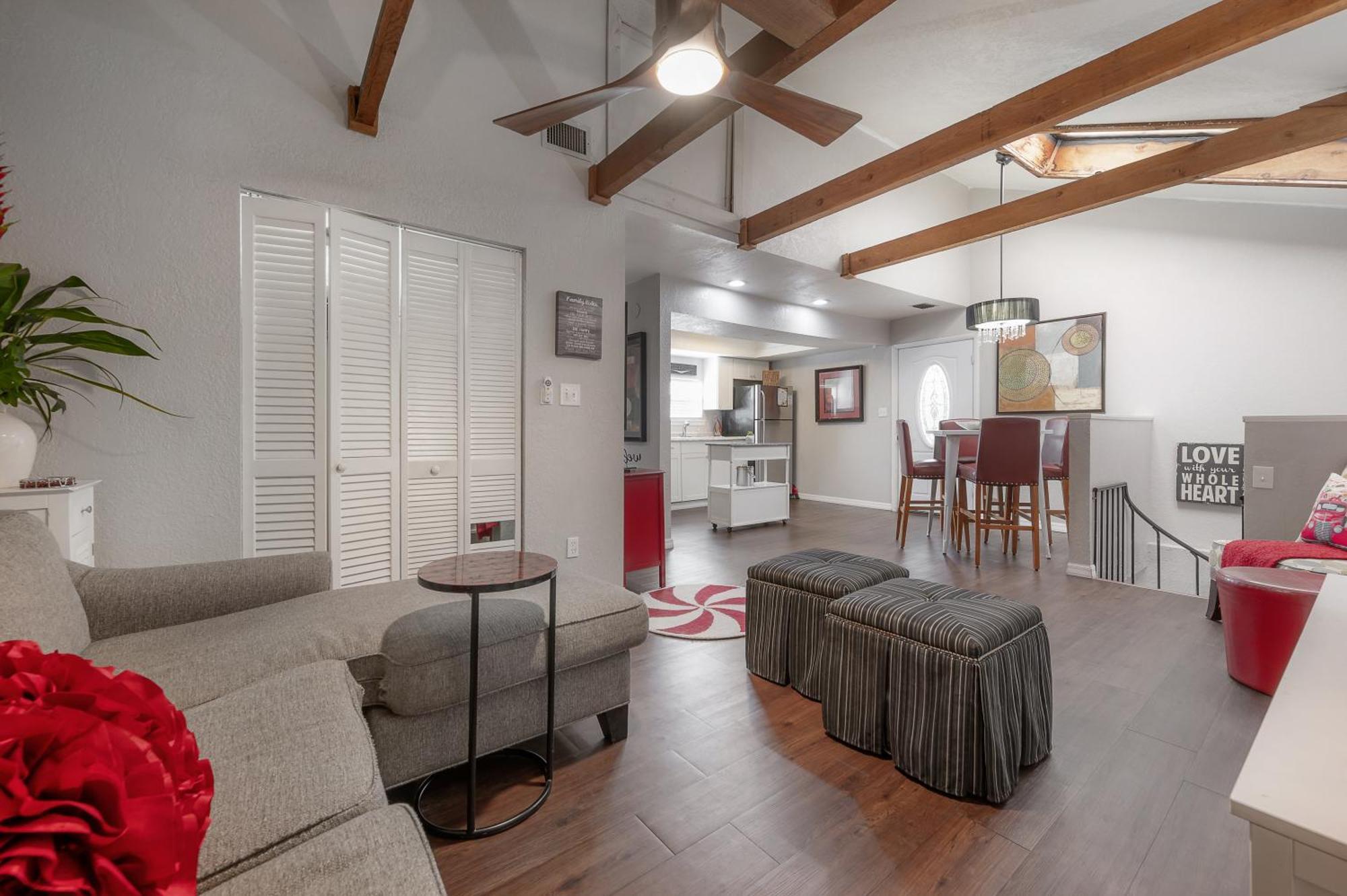 Hidden Couples Loft Retreat In Heights Foodie District Τάμπα Εξωτερικό φωτογραφία