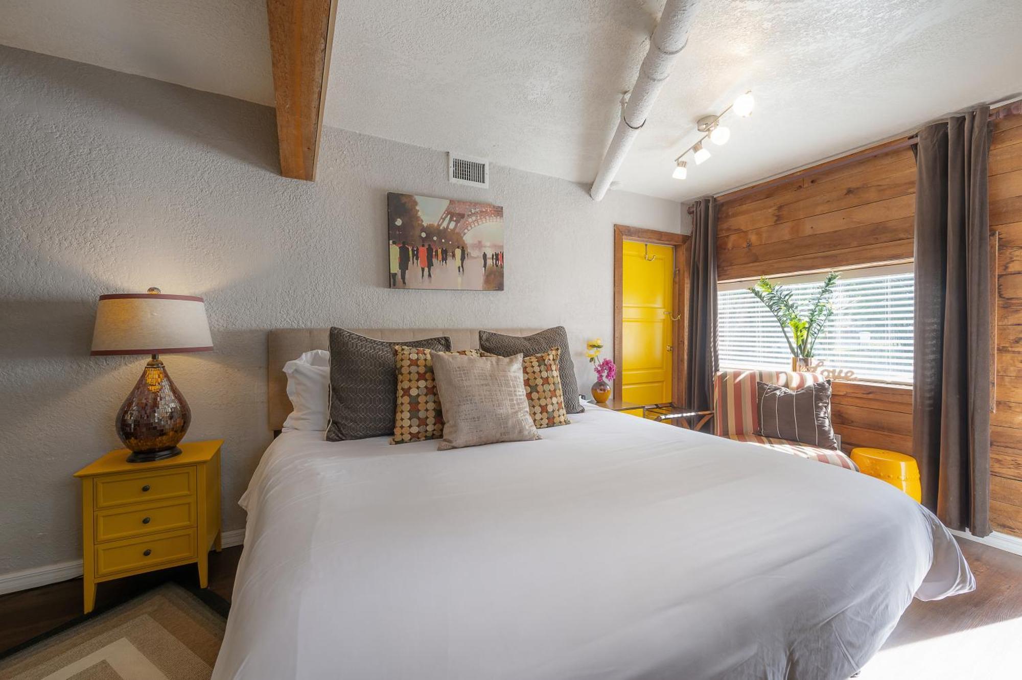 Hidden Couples Loft Retreat In Heights Foodie District Τάμπα Εξωτερικό φωτογραφία