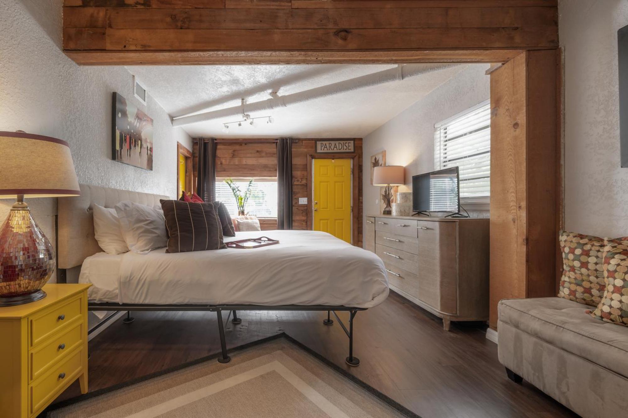 Hidden Couples Loft Retreat In Heights Foodie District Τάμπα Εξωτερικό φωτογραφία